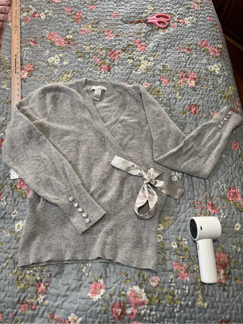 Lucy & Laurel Gray Lambswool Angora Wrap Sweater Large Satin Bow Pearl Cuffs
